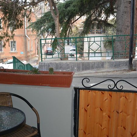 Nikas Apartment Тбілісі Екстер'єр фото
